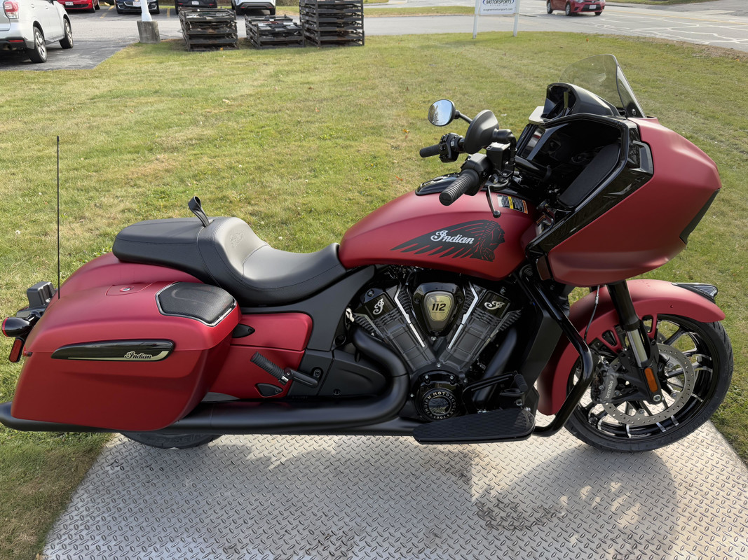 Challenger Dark Horse 112