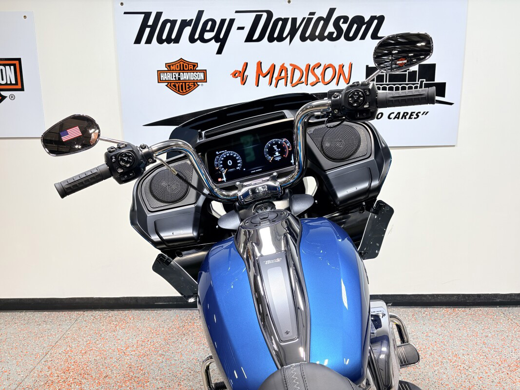 Road Glide®