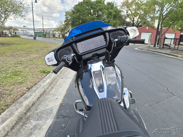 Street Glide®