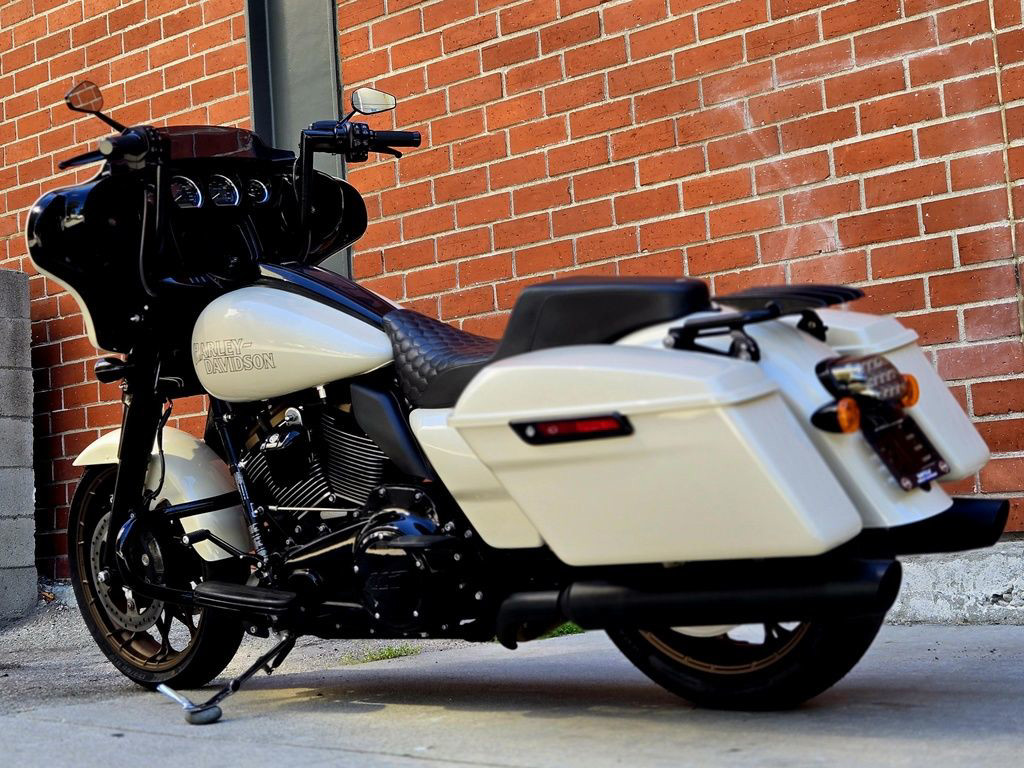 Street Glide® ST