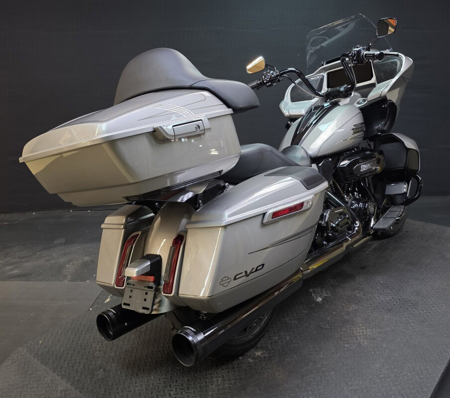 CVO® Road Glide®