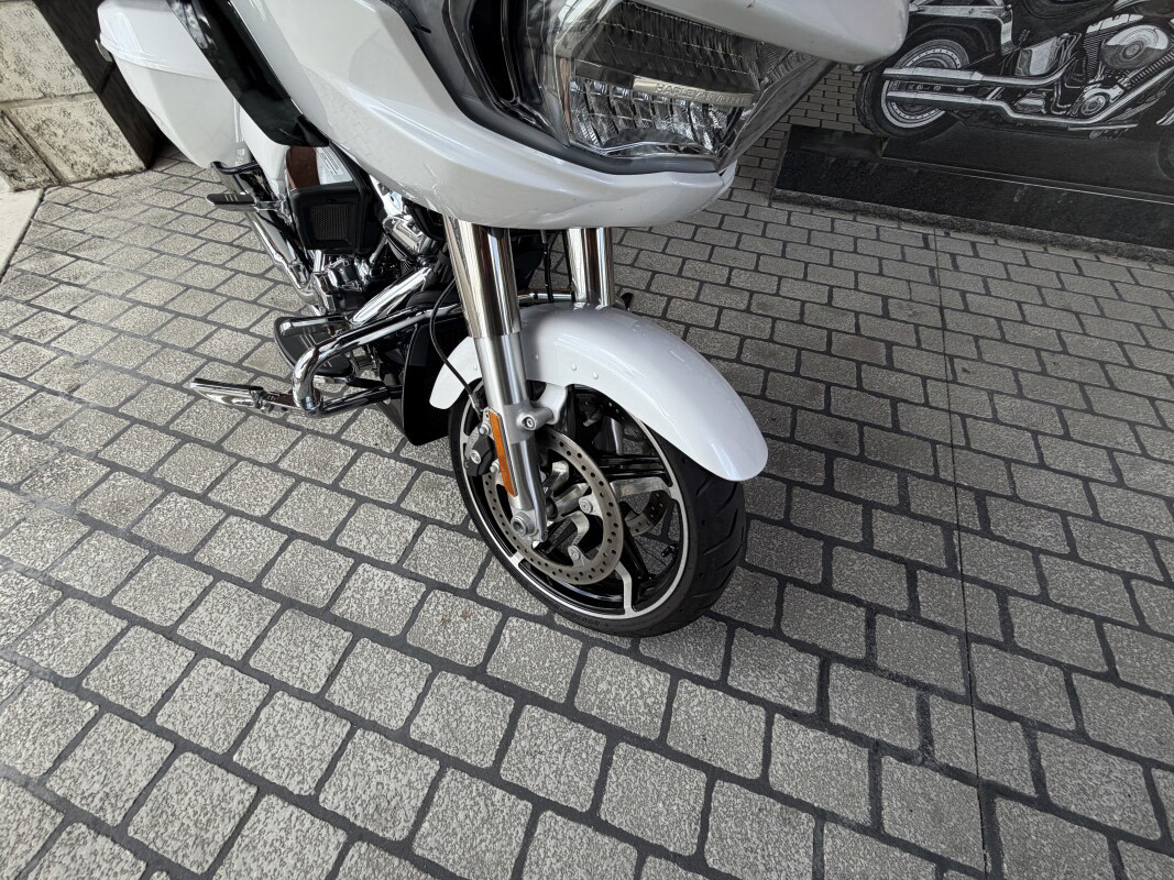 Road Glide®