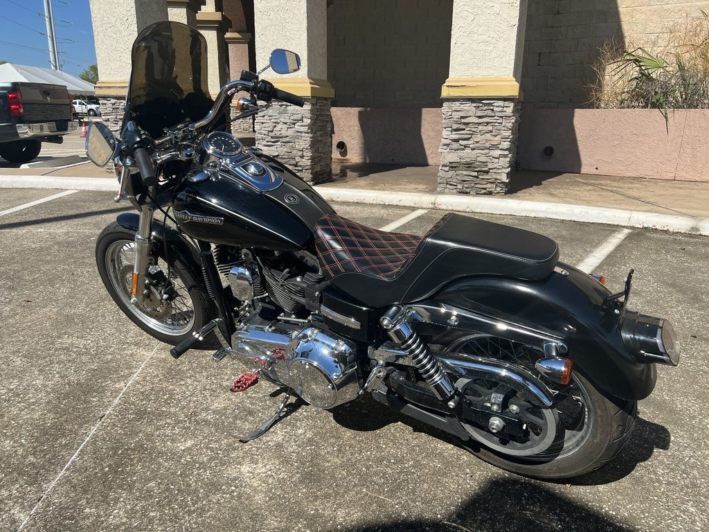 Dyna® Super Glide® Custom