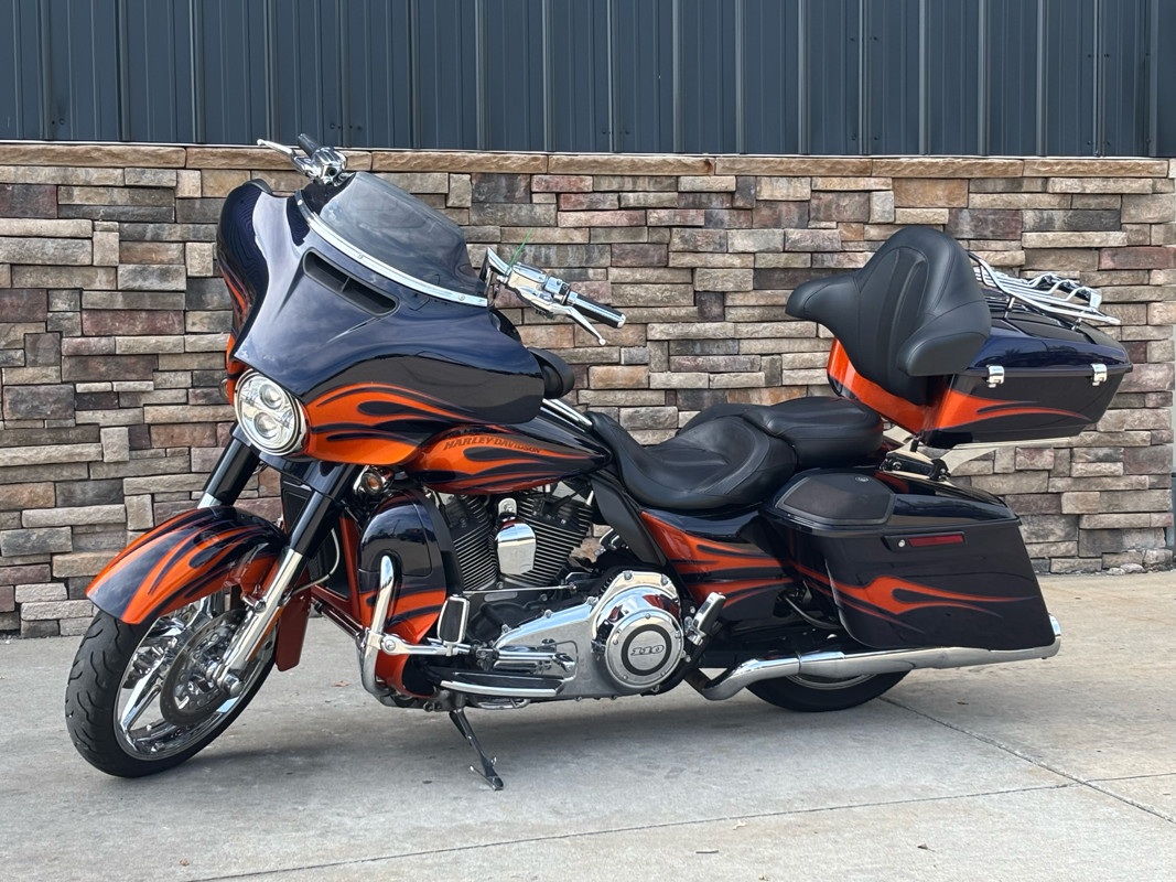 CVO® Street Glide®