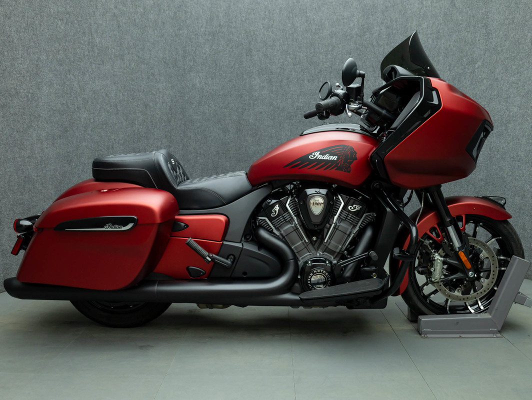 Challenger Dark Horse