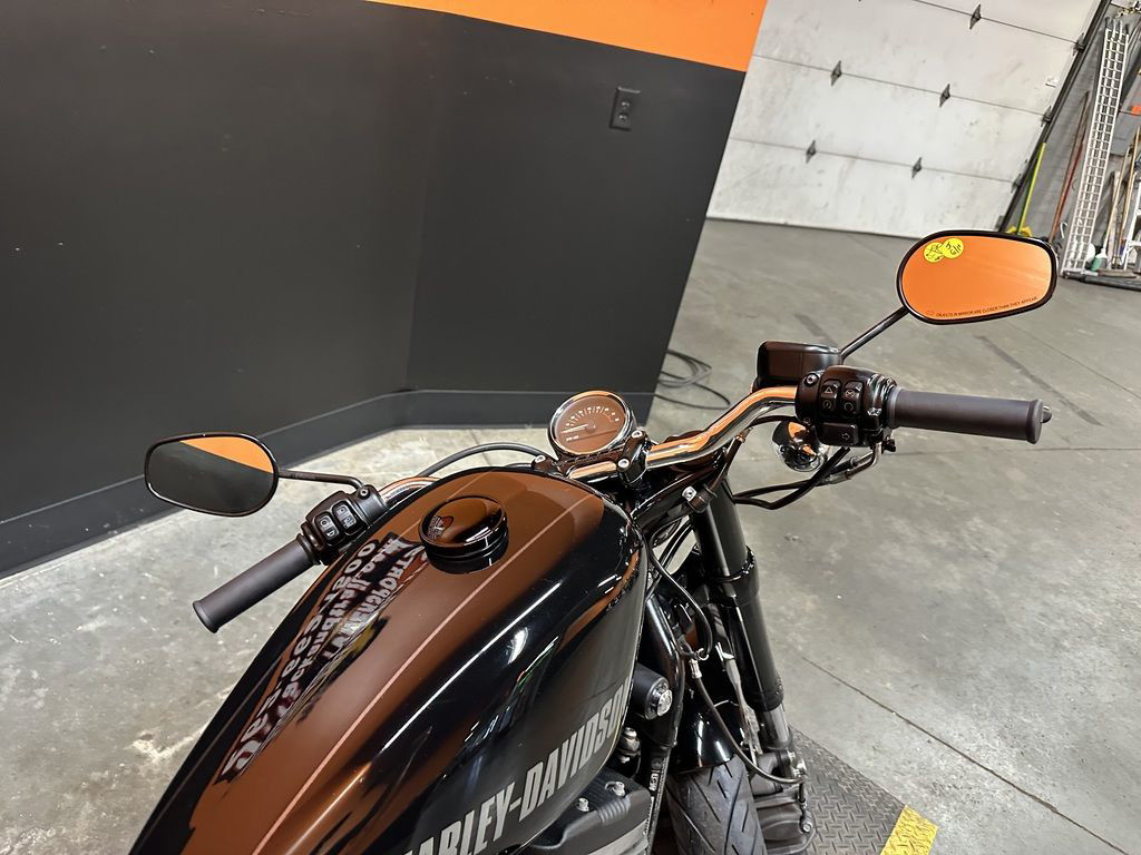 Sportster® Roadster®