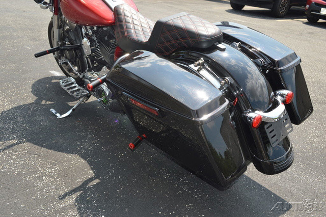Street Glide®