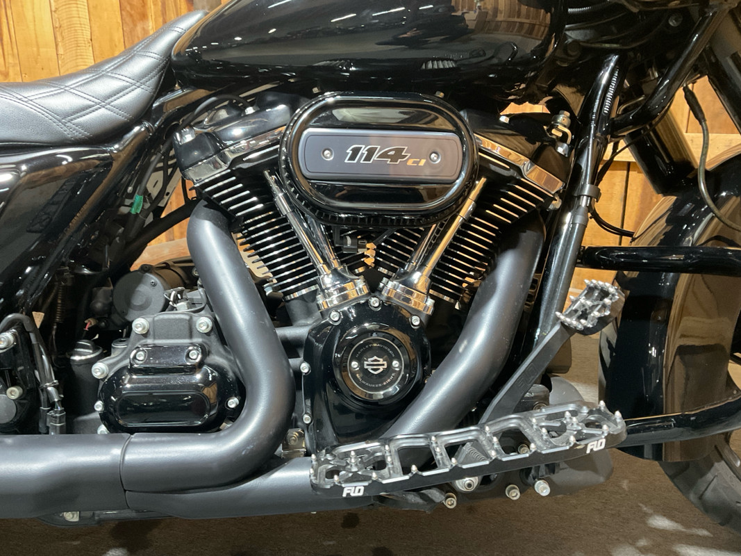 Road Glide®