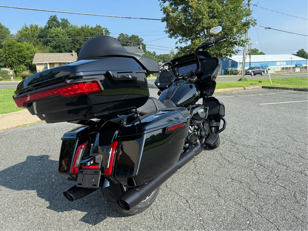 Road Glide®