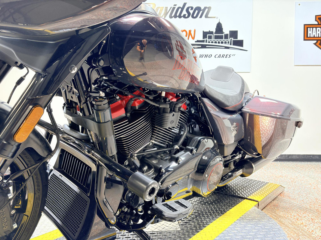 CVO® Street Glide® ST