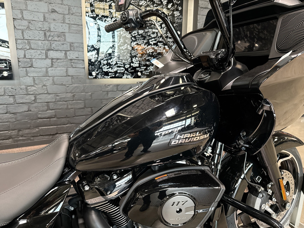 Road Glide®