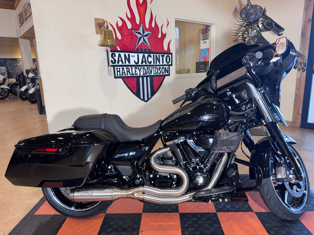 Street Glide®