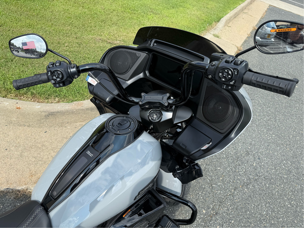 Road Glide®