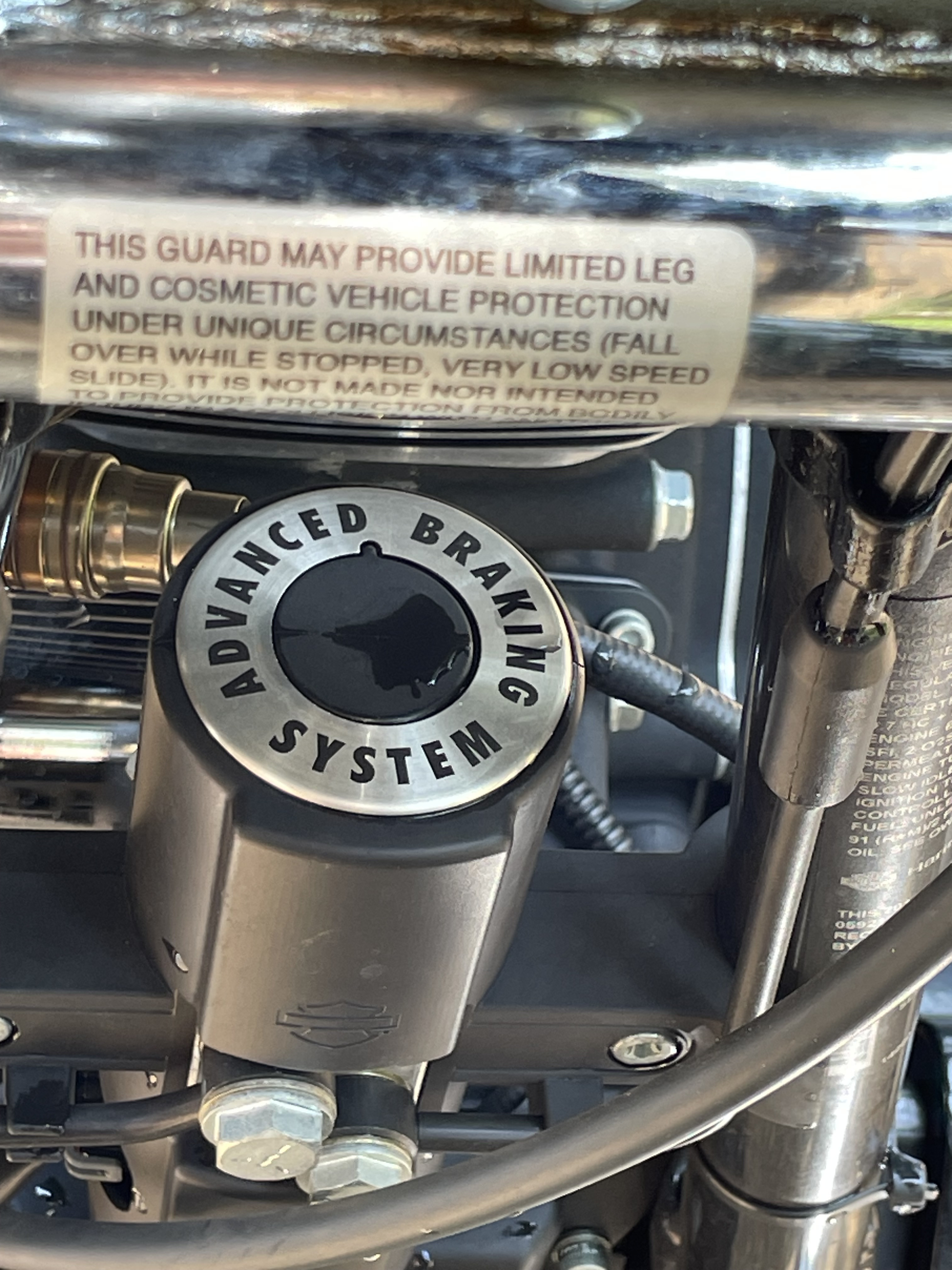 2011 HERITAGE SOFTAIL OIL CAPACITY visual data 8