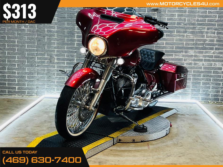 Street Glide®