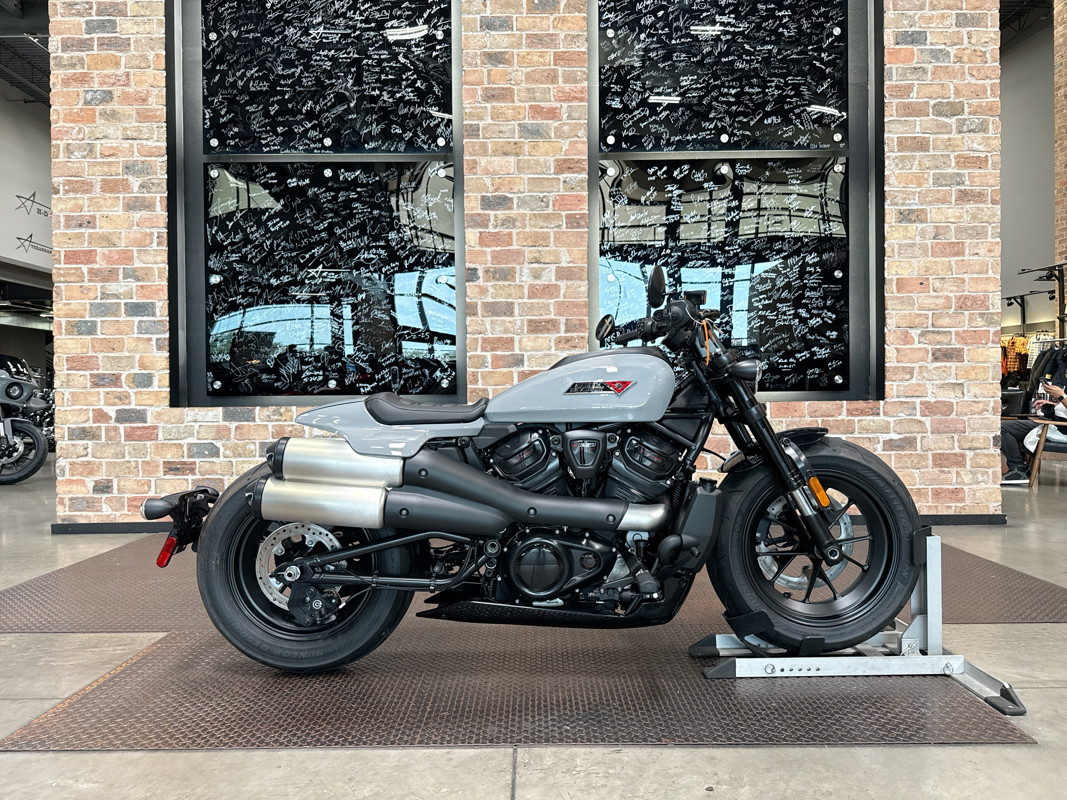 Sportster® S