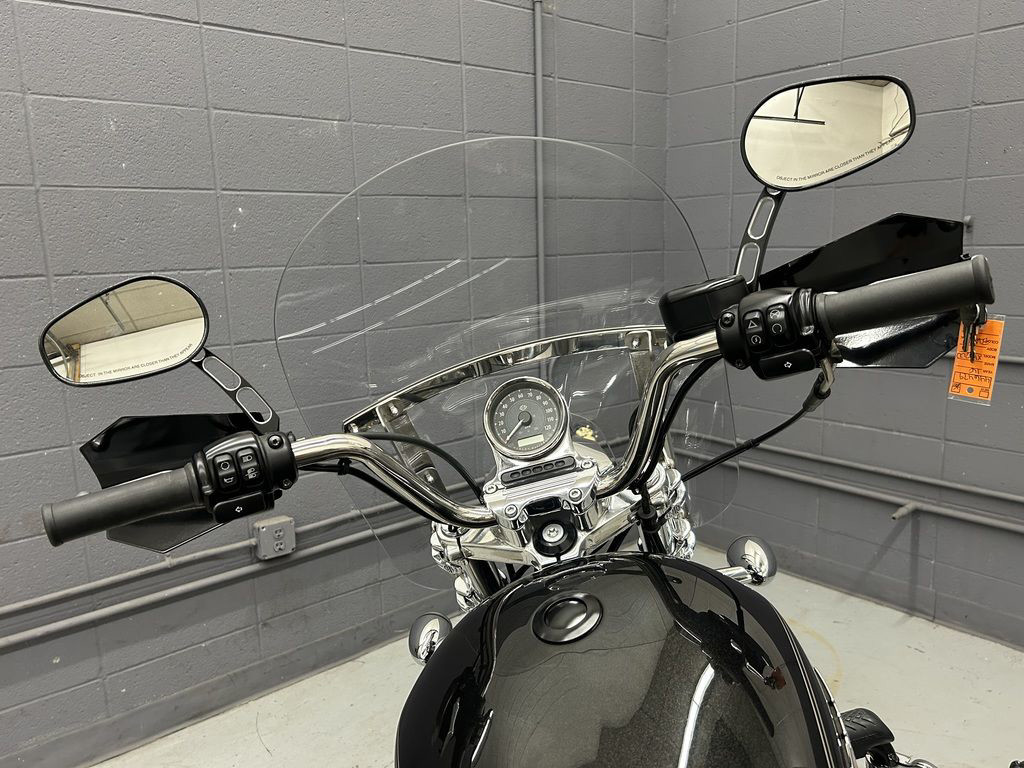 Sportster® SuperLow® 1200T