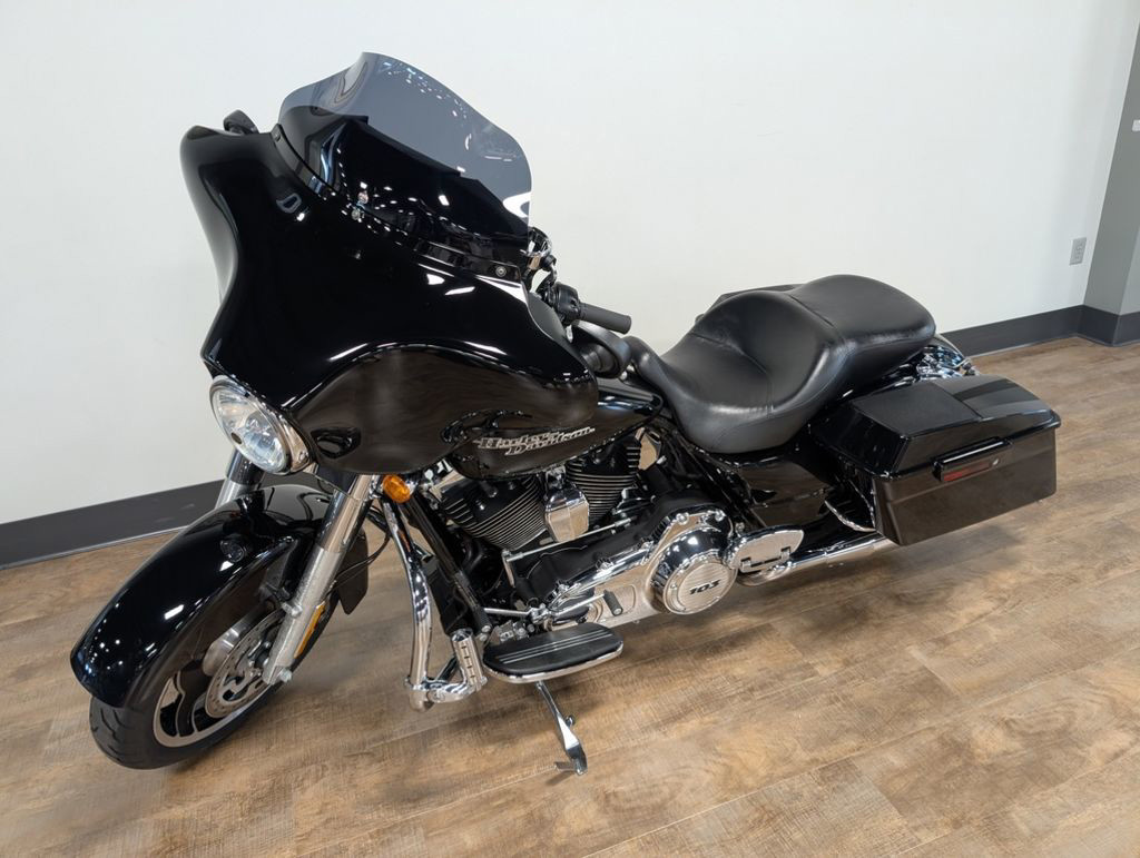 Street Glide®