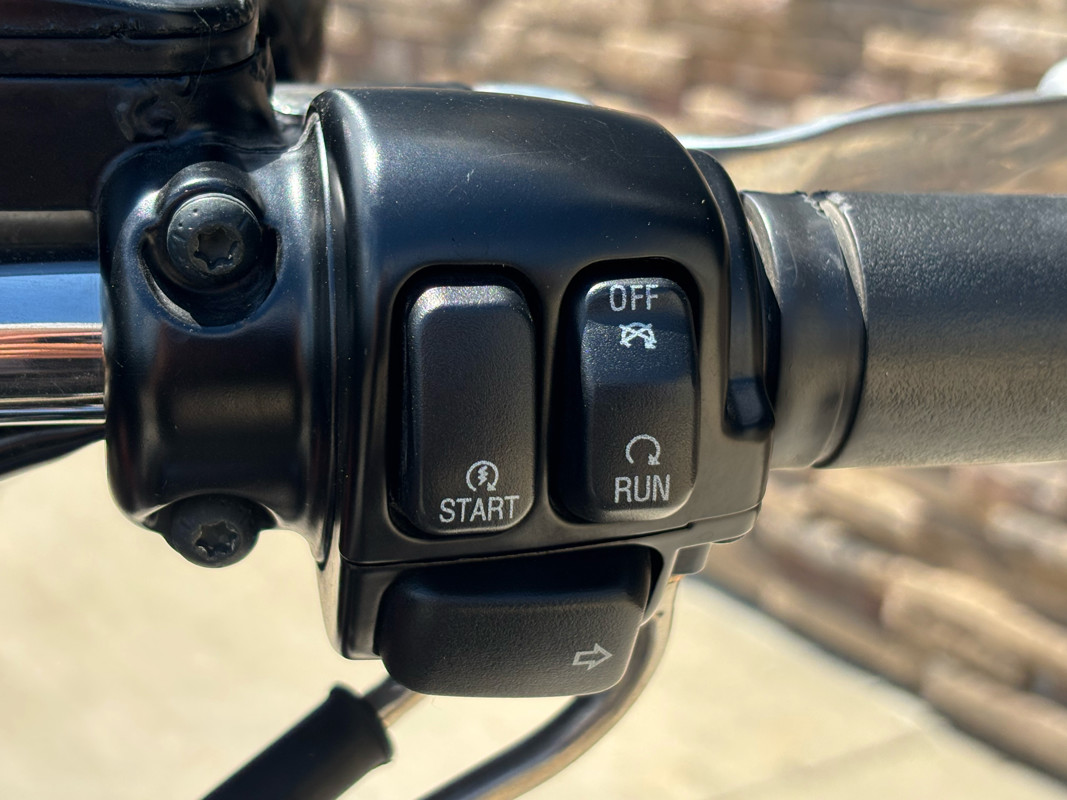 Dyna® Super Glide® Custom