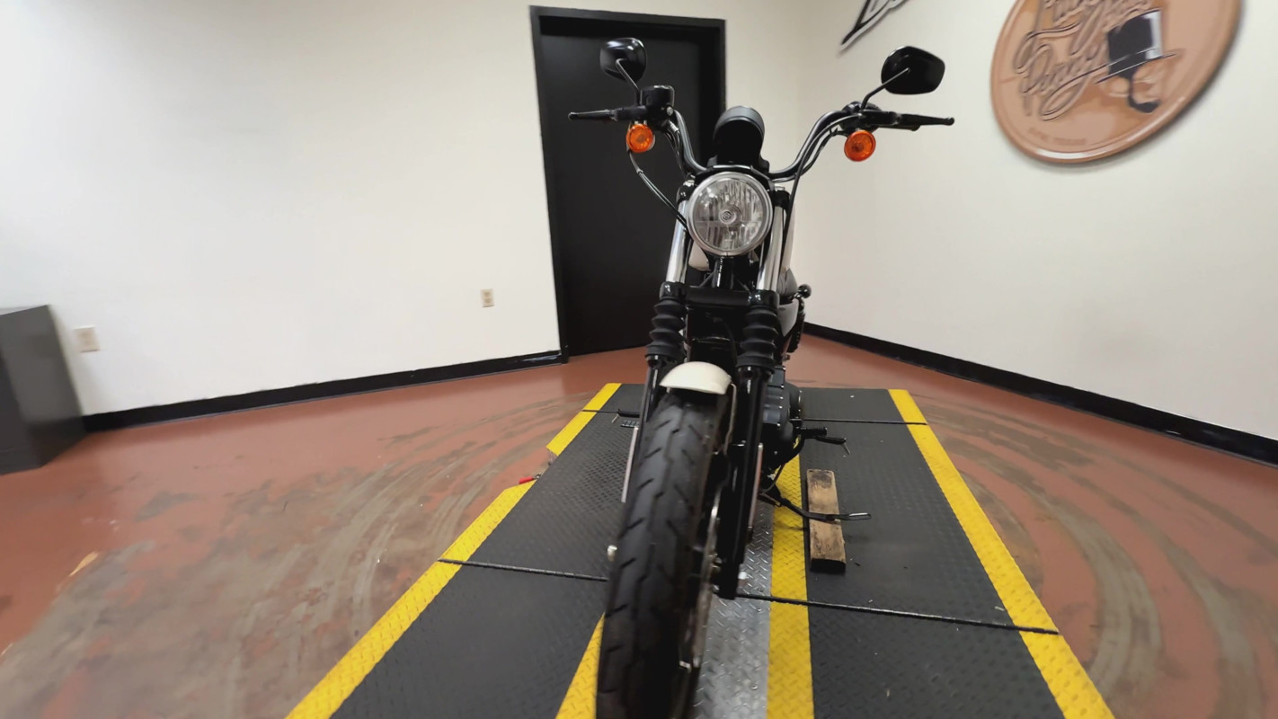 Iron 883®