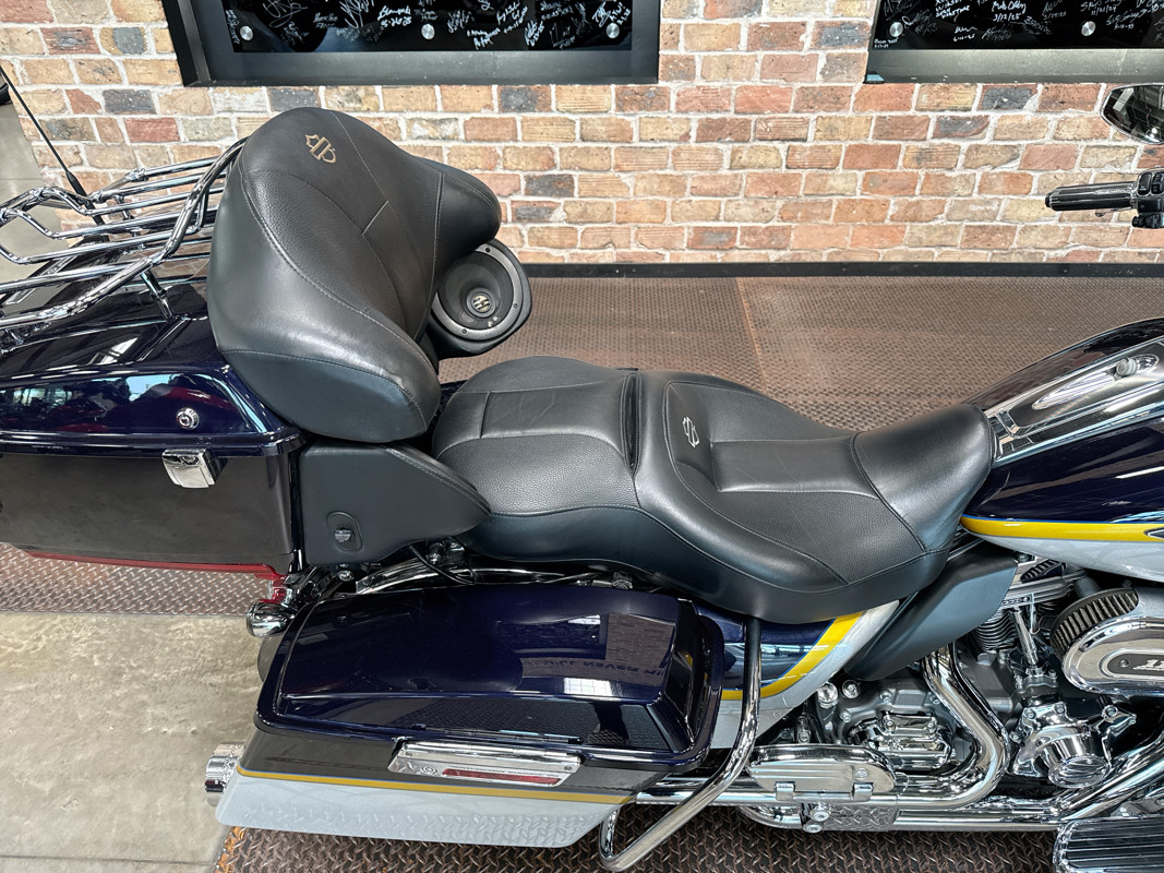 CVO® Ultra Classic® Electra Glide®