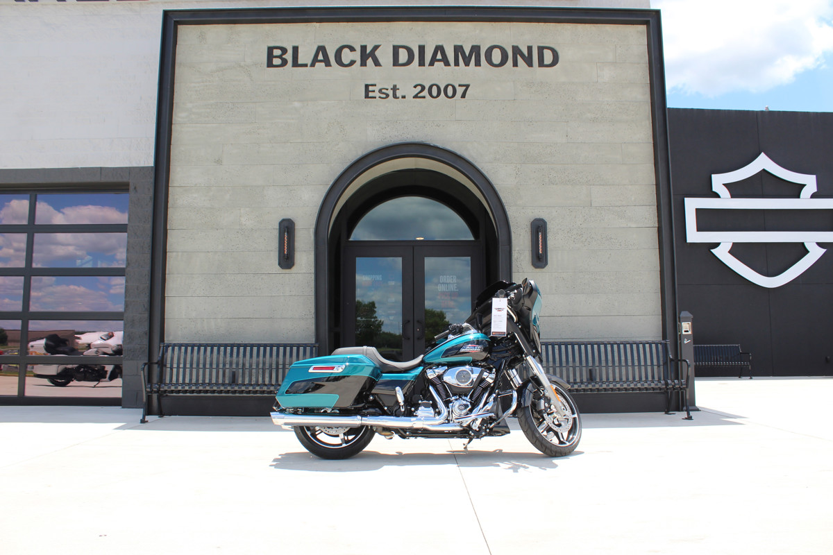 Street Glide®