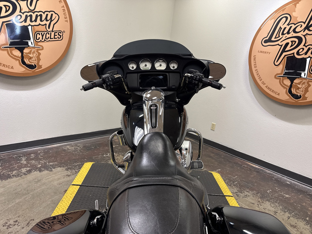 Street Glide®