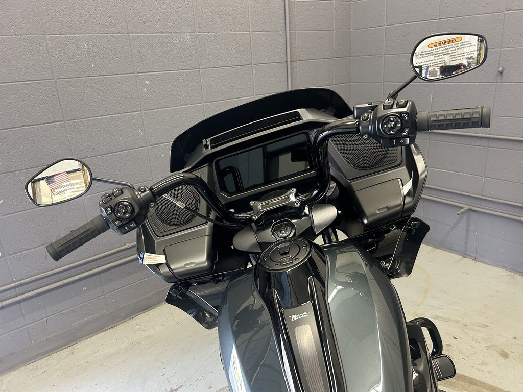 Road Glide®