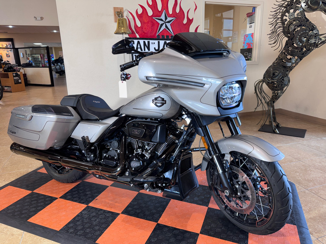 CVO® Street Glide®