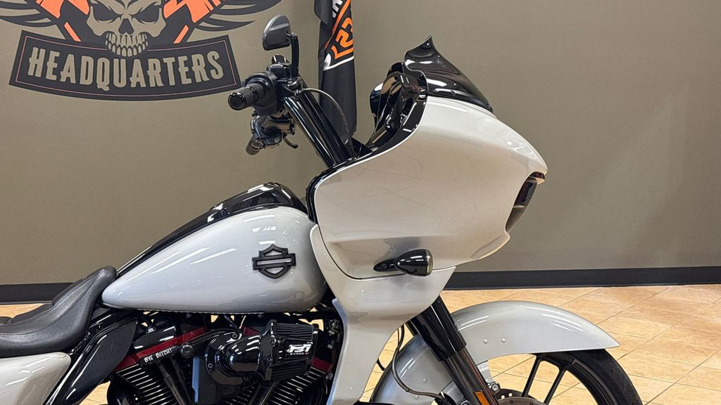 CVO® Road Glide®