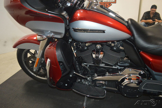 Road Glide® Ultra