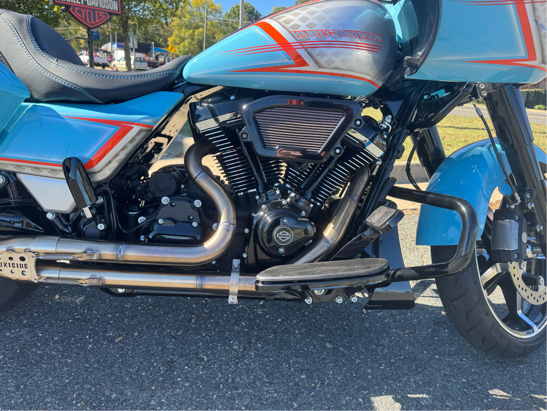 Road Glide®