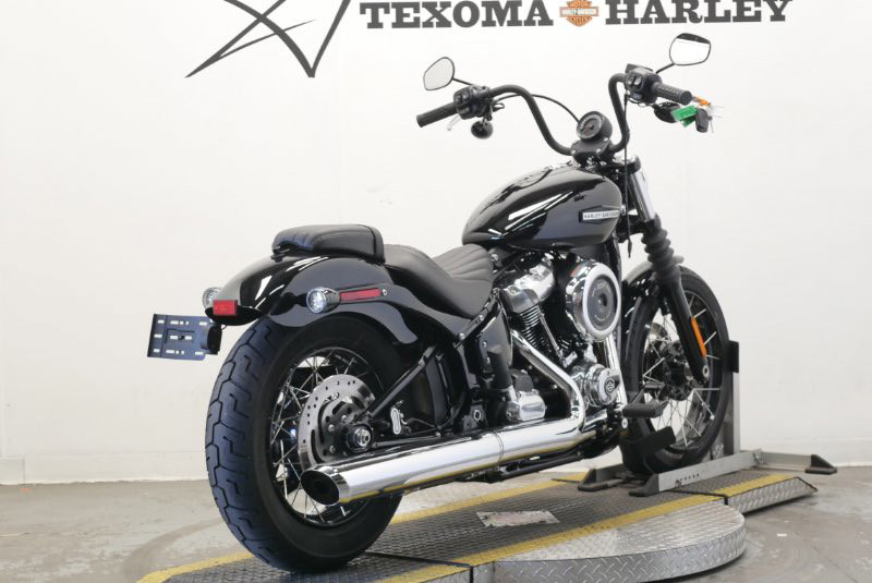 Street Bob®