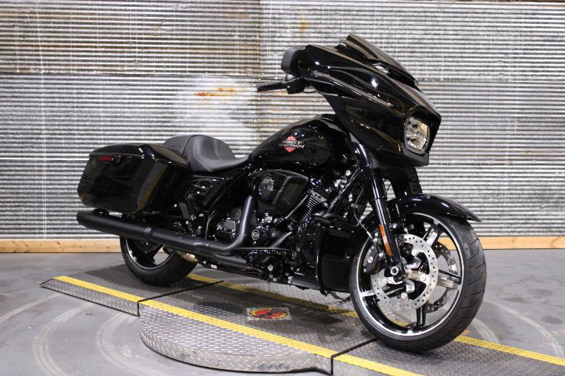 Street Glide®