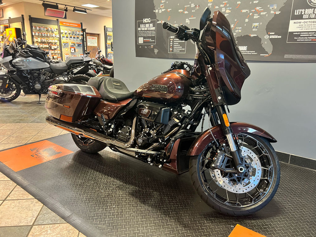 CVO® Street Glide®
