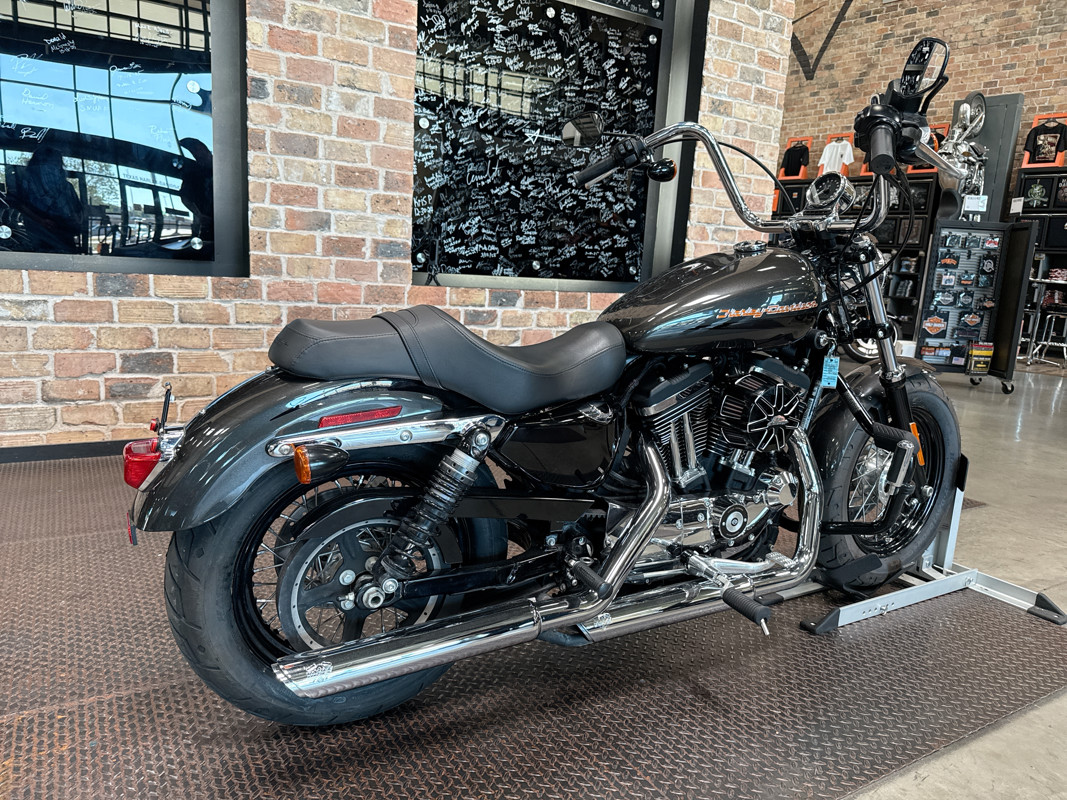 Sportster® 1200 Custom