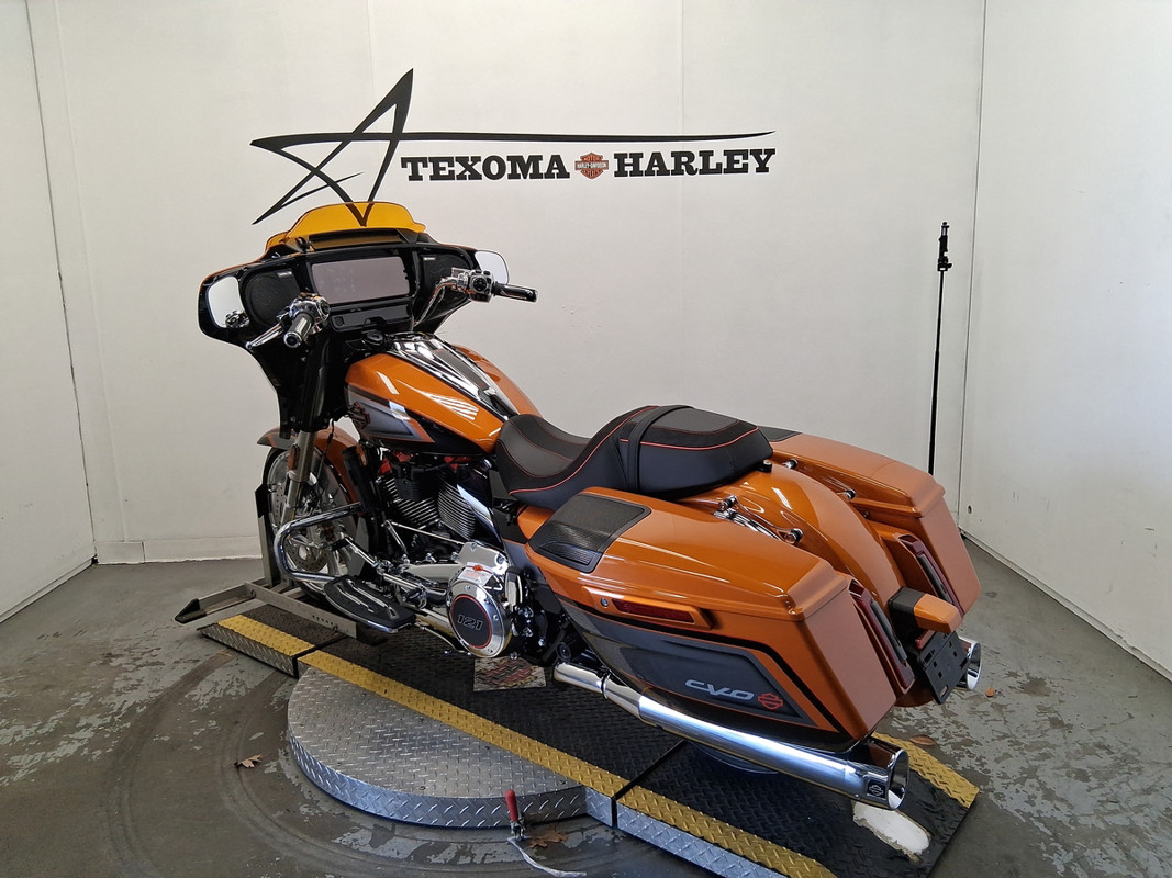 CVO® Street Glide®