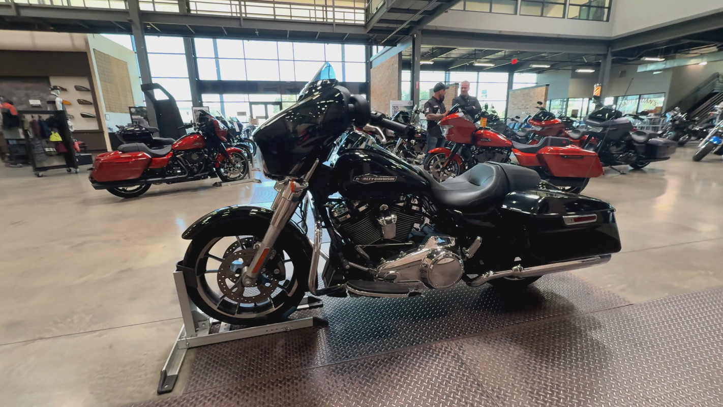 Street Glide®