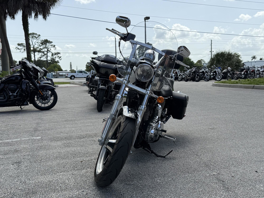 Sportster® SuperLow® 1200T