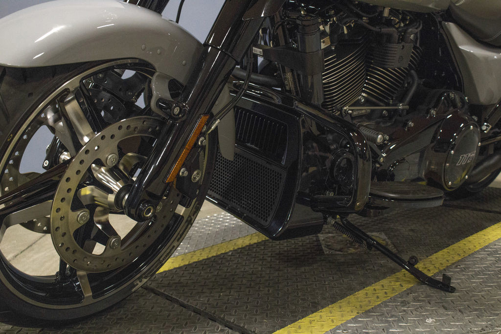 Street Glide®