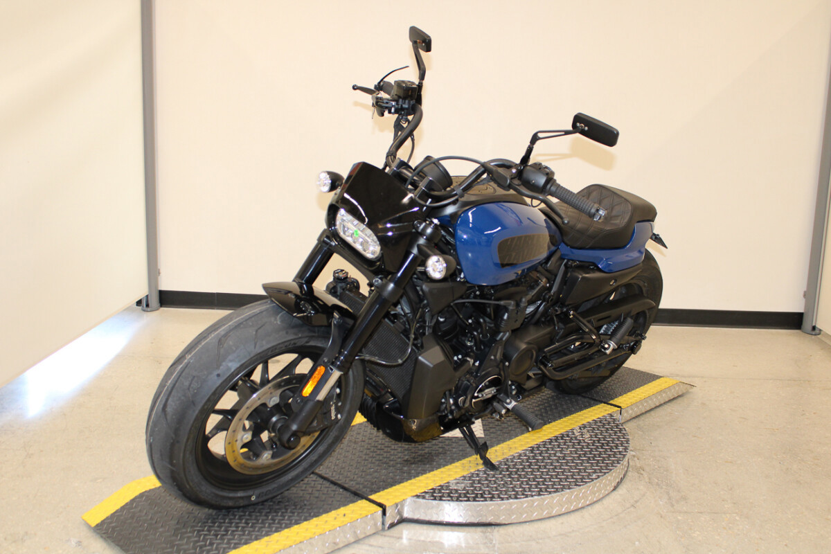 Sportster® S