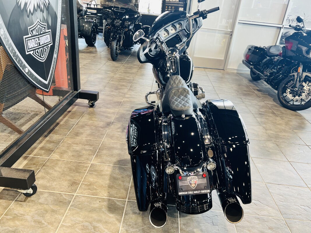 Street Glide®