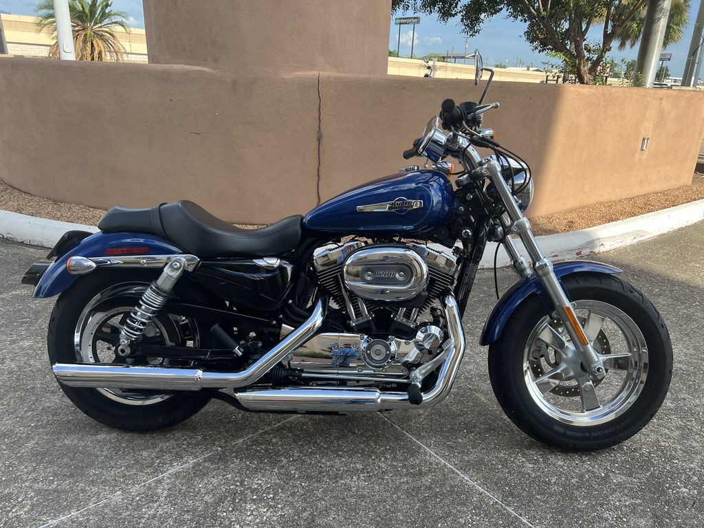 Sportster® 1200 Custom