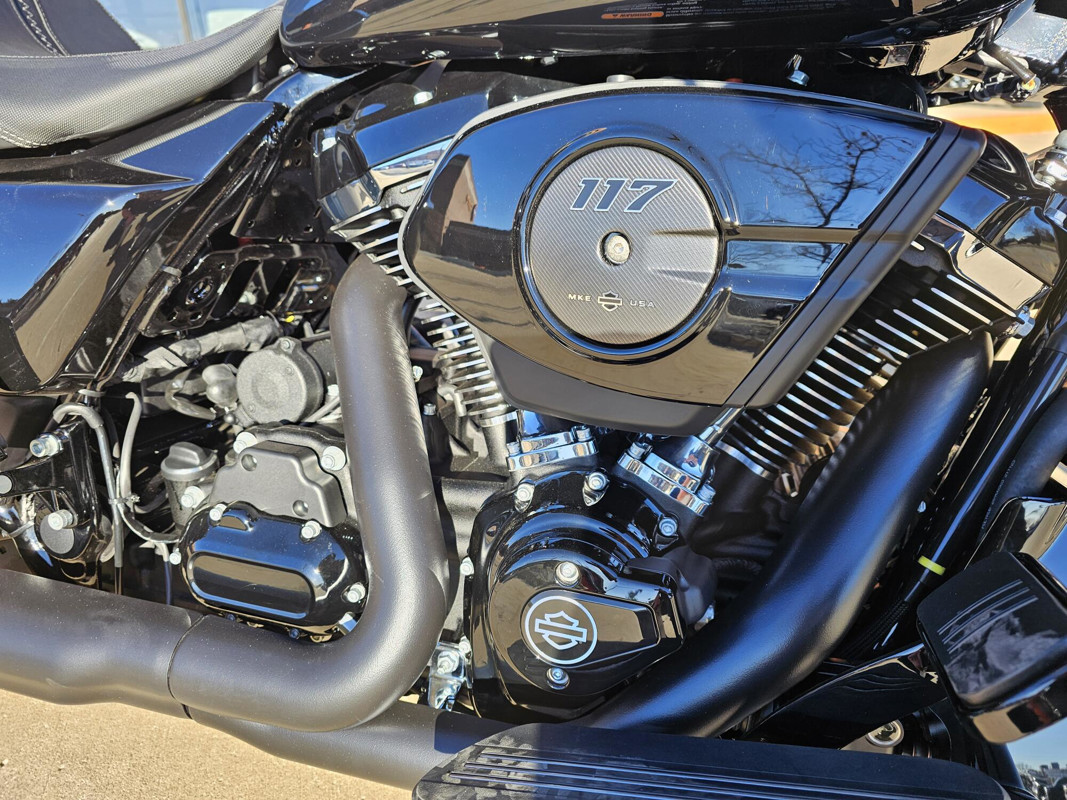 Street Glide®
