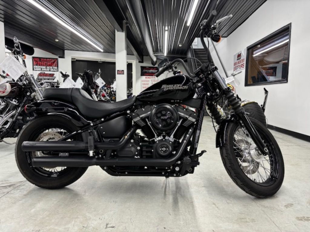 Street Bob®