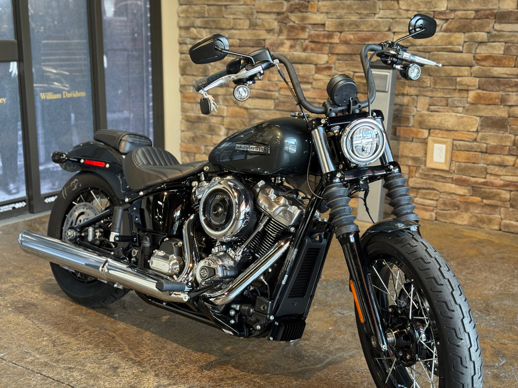 Street Bob®