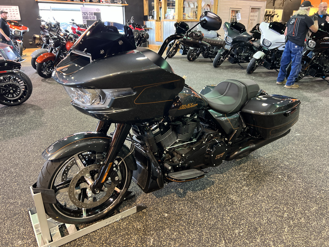 Road Glide®