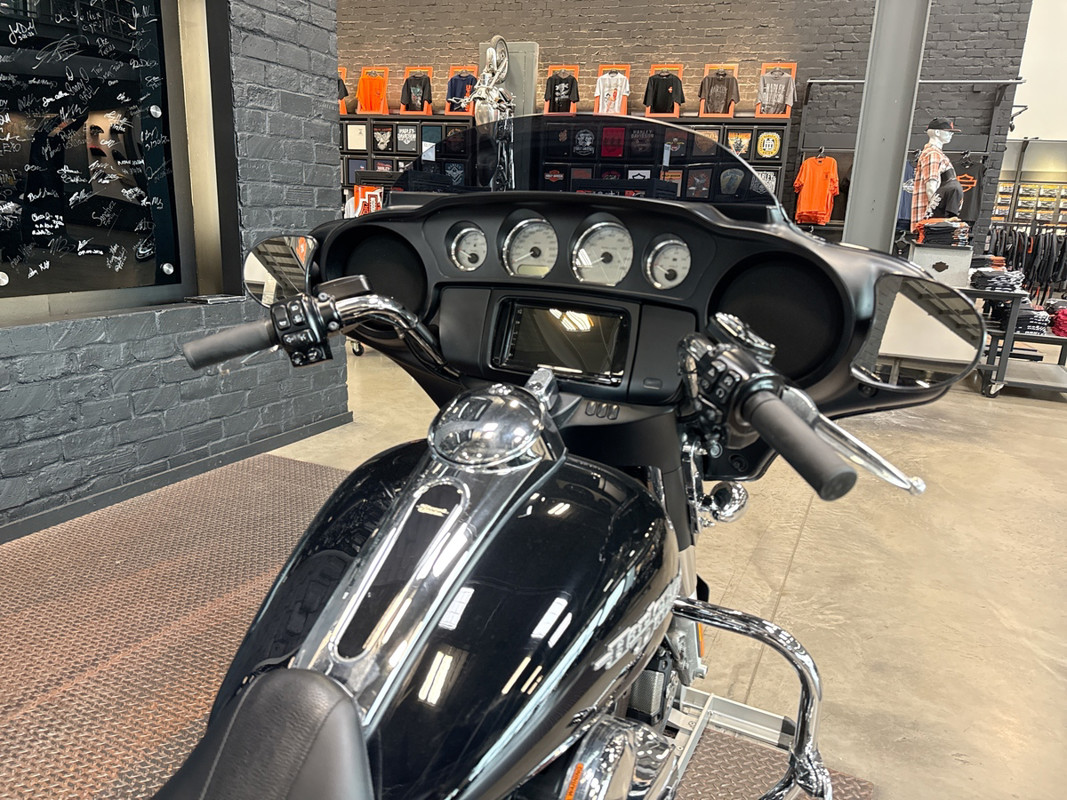 Street Glide®