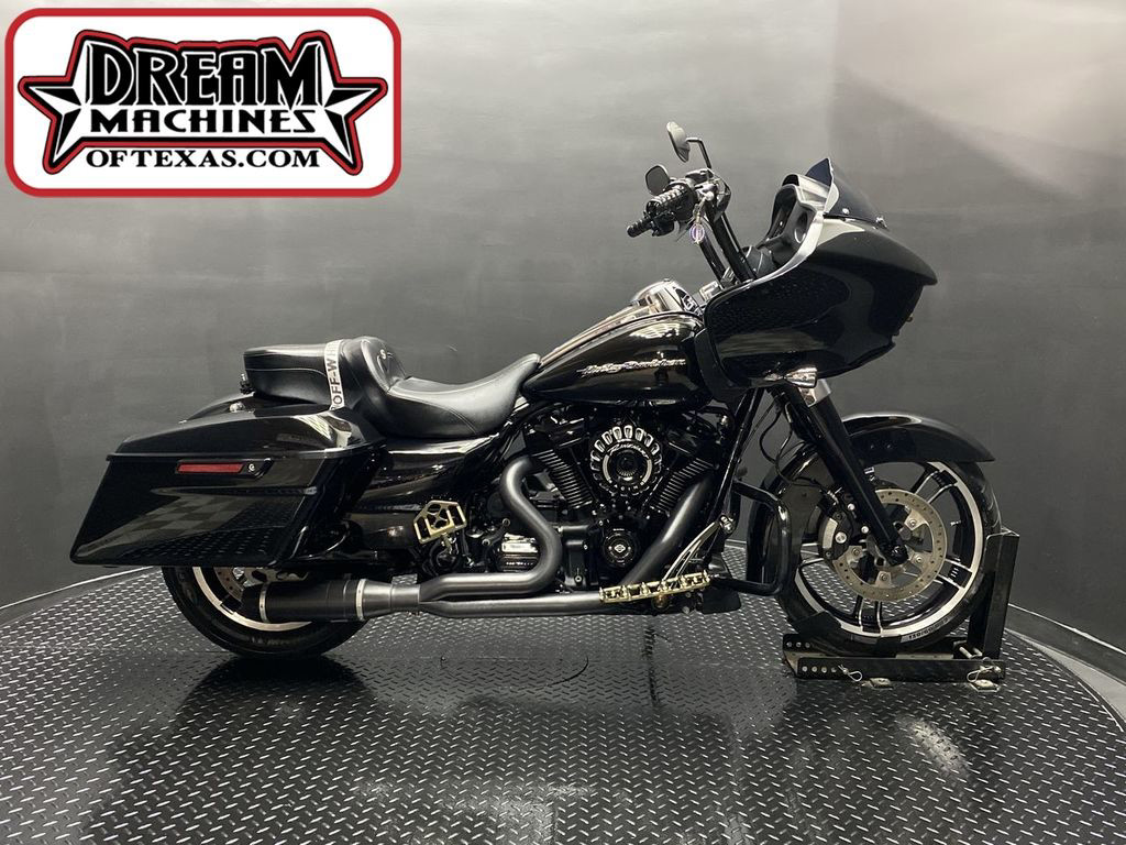 Road Glide®