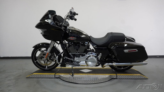 Road Glide®